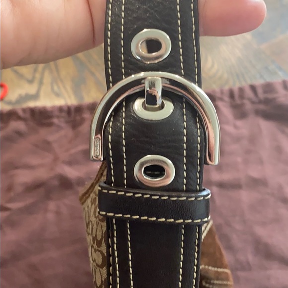 Coach bag and comes with dust bag - Picture 4 of 5